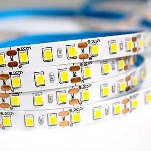 Rolo 5 Metros Fita Led 2835 Ip20 12w/m 3000k com 120 Led/m