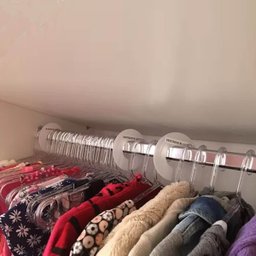 1 Separador e Organizador de Cabides Araras por Tamanho Plaquinha Unitária Divisor de Plástico - 3