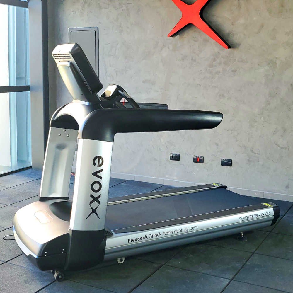 Esteira Profissional 24km Inclinação Eletronica Evox Rtx6000 - 8