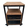 Mesa de Cabeceira Industrial de Ferro Preto e Madeira Cor Imbuia com 2 Gavetas e 4 Rodízios - 5