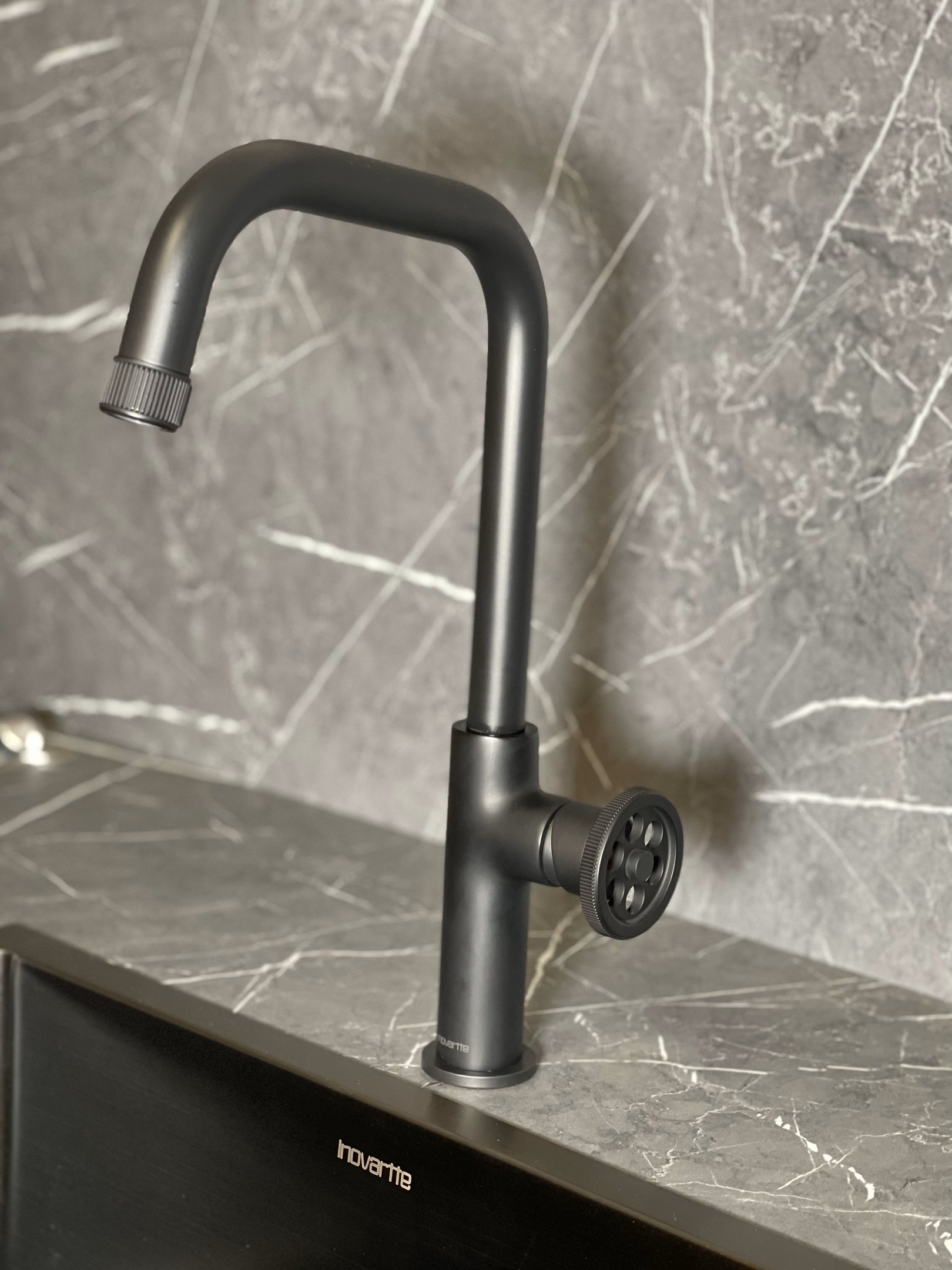 Torneira Monocomando Preta Industrial Rústica Cozinha Área Gourmet Lavabo Inovartte In45 - 2