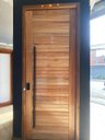 Ver imagem 2 de Porta Pivotante De Madeira Maciça C/ FECHADURA ELETRONICA PADO 2,40 x 1,18