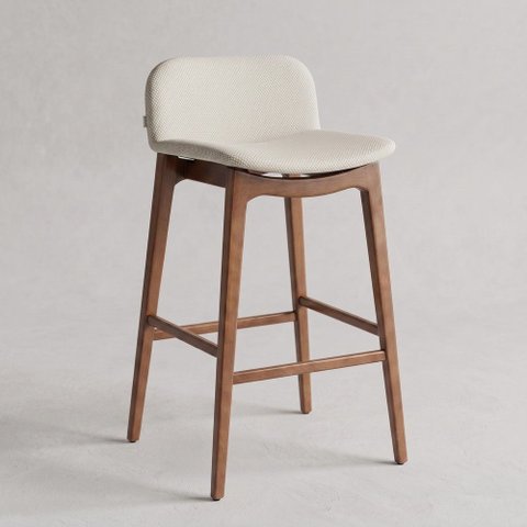 Banqueta Alta Arabella Madeira Maciça Estofada Encosto Curvo Linho Cru - Desk Design