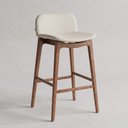 Ver imagem 1 de Banqueta Alta Arabella Madeira Maciça Estofada Encosto Curvo Linho Cru - Desk Design