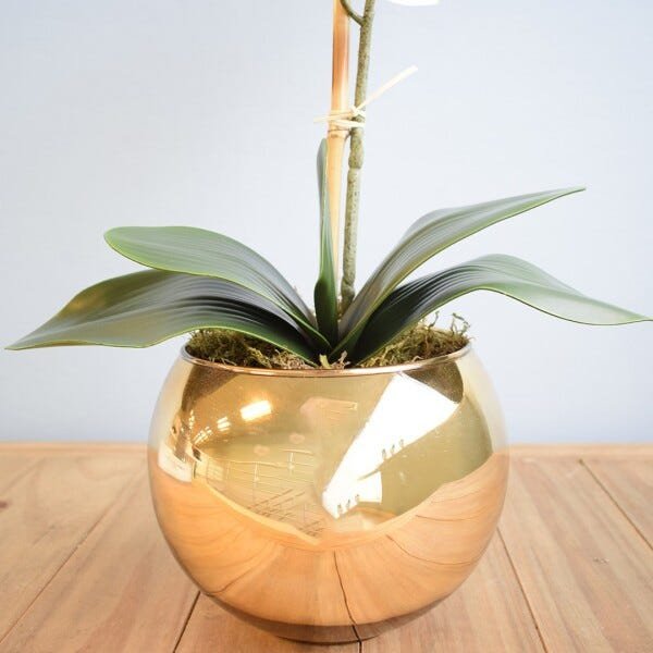 Arranjo de Orquídea Artificial Branca No Vaso Dourado Médio | Linha Permanente Formosinha - 2