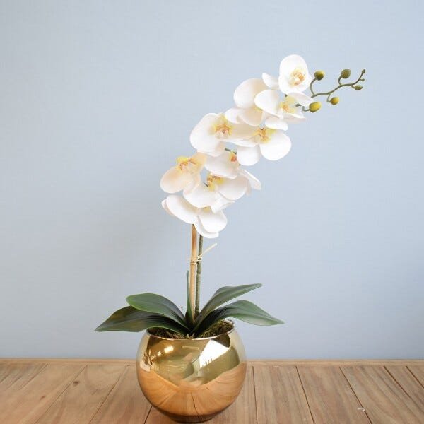 Arranjo de Orquídea Artificial Branca No Vaso Dourado Médio | Linha Permanente Formosinha - 1