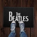 Ver imagem 2 de Capacho The Beatles Logo Preto 0,40x0,60M - Beek