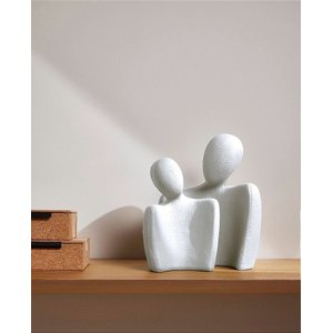 Enfeite Decorativo Estátuas Casal Branca em Cerâmica