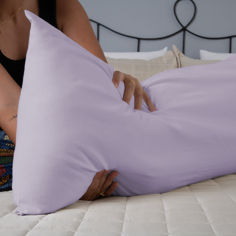 Capa Travesseiro de Corpo com Zíper 1,46x46 140 Fios Fofuxão - Lilás