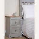 Ver imagem 4 de Mesa de Cabeceira de Madeira Maciça com 2 Gavetas Cinza Lavado