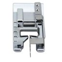 Ver imagem 2 de Kit 05 Pé Sapata Calcador com Guia Quilt na Vala para Unir Tecido 66227