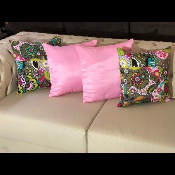Kit 4 Capas de Almofadas Romero Britto Iii e Rosa Liso 45cmx45cm - 3