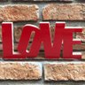 Letreiro Decorativo "LOVE" - 1