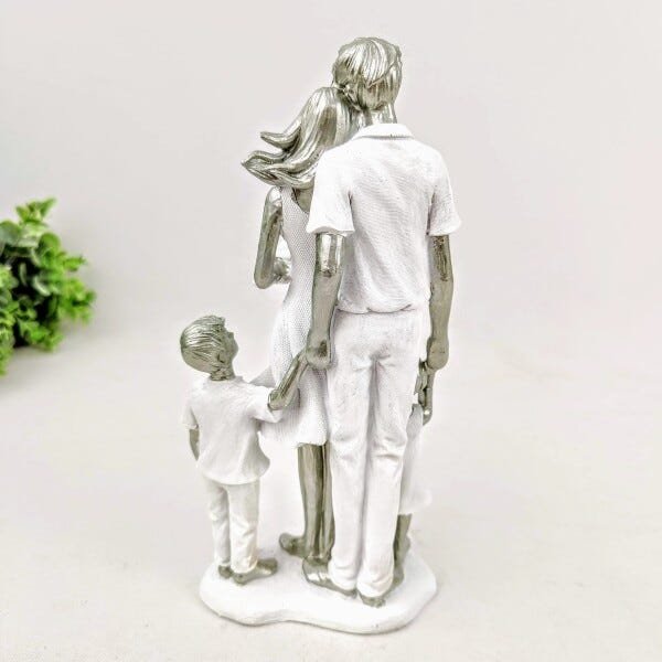 Enfeite Estatua Familia Casal 3 Filhos 25x11x7cm Branco - 5