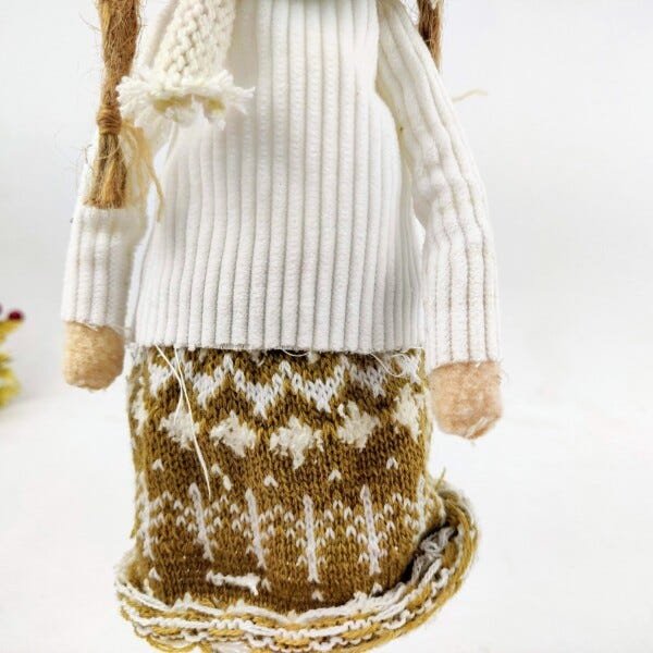 Menina Gorro Escandinavo Bege Decoração Natal 38x10x22cm - 4