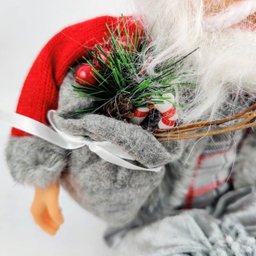 Papai Noel Cinza Sentado Sky Enfeite Decor Natal 46x25x13cm - 6