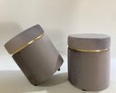 Ver imagem 1 de Kit 2 Puffs Redondo em Veludo Cinza com Detalhe Dourado, Decorativo para Sala Moveis