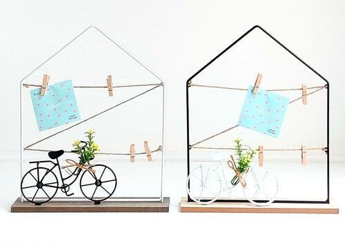 Kit com 2 Porta Retrato / Recado Estilo Varal Casa Fotos com Bike Decorativa - Preto e Branco - 3