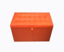 Ver imagem 1 de Puff Baú Estofado Laranja em Corino 68cm com Pistão Á Gás
