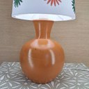 Ver imagem 4 de Abajur Base Cerâmica e Cúpula Flores Apliques Coloridos Bivolt