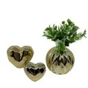 Ver imagem 2 de Conjunto decorativo 2 corações e vaso dourado