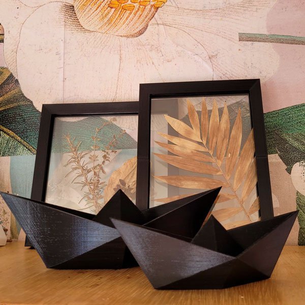 Barco de papel / escultura - Preto - GG