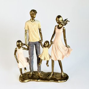 Escultura Familia Casal com Duas Meninas de Mãos Dadas