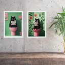 Ver imagem 1 de Kit 2 Quadros Gato no Banheiro - Verde e Rosa 24x18cm - com Vidro:moldura Preta
