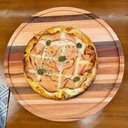 Ver imagem 4 de Tábua de Madeira para Pizza 38cm Redonda com Borda Forma para Servir Frios Petiscos