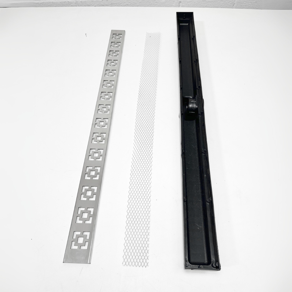 Ralo Linear de Banheiro 5cm X 70cm Dubai Col Preto Tela - 3