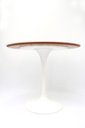 Ver imagem 2 de Mesa de Jantar Tulipa Saarinen Redonda 120cm - Nogueira - Branco