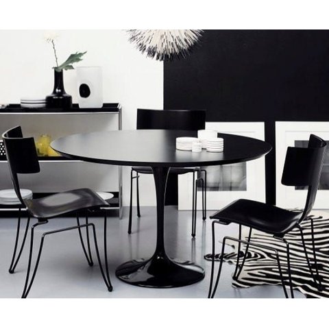 Mesa de Jantar Tulipa Saarinen Redonda 107cm - Laqueada - Preto