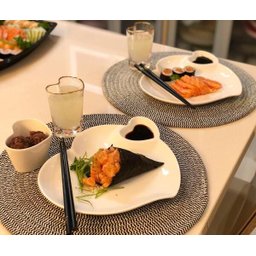 Prato formato coração cerâmica branca com molheira G - Cód. MMOC413 - 1 Prato formato coração cerâmica branca com molheira G - Cód. MMOC413 - 1