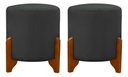 Ver imagem 2 de Kit 2 Puff Redondo Veludo com Pés em Madeira Maciça Decorativo Sala Quarto - Cinza