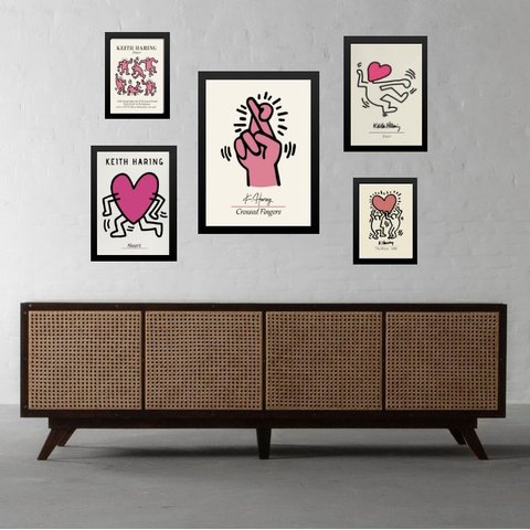 Composição 5 Quadros Keith Haring Rosa - com Vidro:madeira Branca