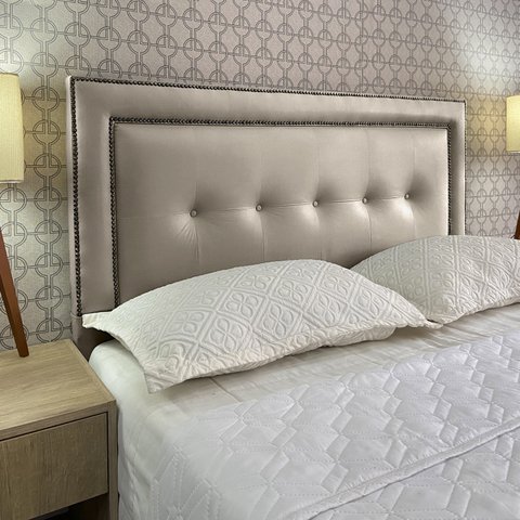 Cabeceira Cama King Veneza 05 Diamond 2 com Tachas Corano Bege 60 Rbl
