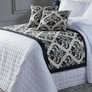 Kit Peseira Cama Solteiro com Capa de Almofada Decoração Quarto 3 Peças