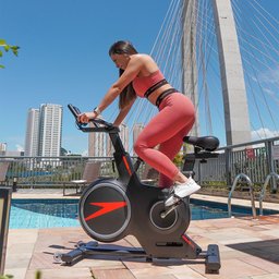 Bicicleta Spinning Speedo S1X - Painel com Conexão Bluetooth para apps de treino - 3