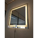 Ver imagem 2 de Espelho quadrado jateado iluminado com led quente 60x60cm TOUCH