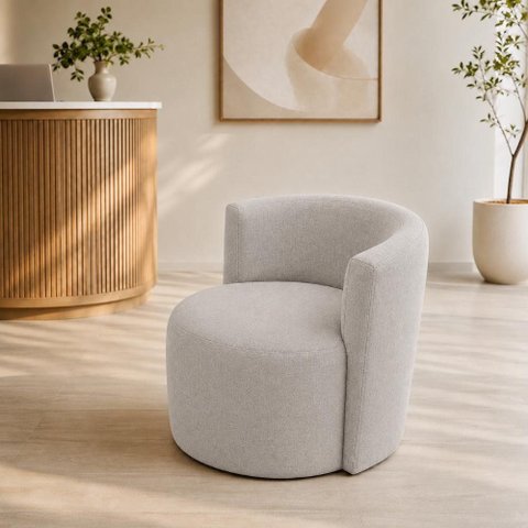 Poltrona Estofada 74cm x 68cm x 70cm Redonda Confortável para Sala ou Recepção Formato Orgânico