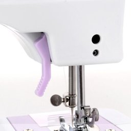 Máquina de Costura Multifuncional Portátil 12 Pontos Bivolt com Kit de Costura com Luz e Pedal - - 4