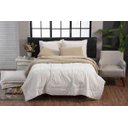 Ver imagem 1 de Kit Edredom QUEEN 3 Peças Italiano Macio Confortável Dupla Face Cor Capuccino com Milk Casa Dona