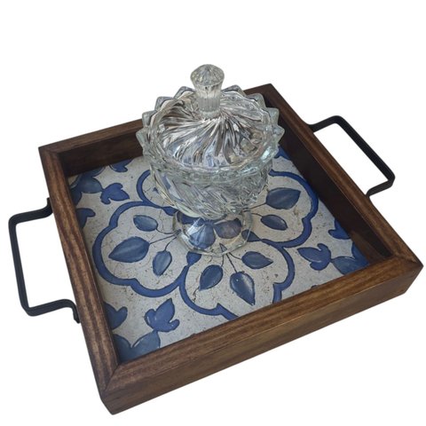 Bandeja Quadrada Alta 22,5 X22,5 X 4 com Bomboniere Utensilios do Chef