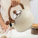 Ver imagem 4 de Chaleira Aço Inox Esmaltada com Apito Marmol 2,5l Indução