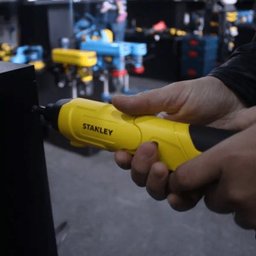 Parafusadeira Angular 4V Litiun com 30 Peças Scs4K Stanley + 41 Bits e Polymer - 4