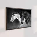 Ver imagem 1 de Quadro Decorativo Cavalos Preto Branco 70x50
