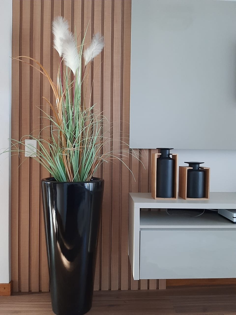 Vaso Decorativo para Plantas e Flores Fibra de Vidro Estilo Vietnamita 80x40cm Preto - 1