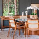 Ver imagem 2 de Cadeira para Mesa de Jantar Alice 54cm Madeira Maciça com Braço | Courino Caramelo - Sallar Home