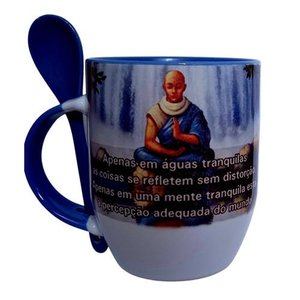 CANECA DE CERÂMICA BRANCA RESINADA COM INTERIOR, ALÇA E COLHER AZUL CLARO (MEDITAÇÃO)
