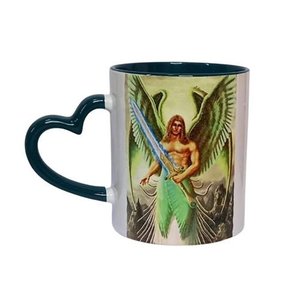 CANECA DE CERAMICA BRANCA RESINADA COM ALÇA DE CORAÇÃO E INTERIOR VERDE (ARCANJO)
